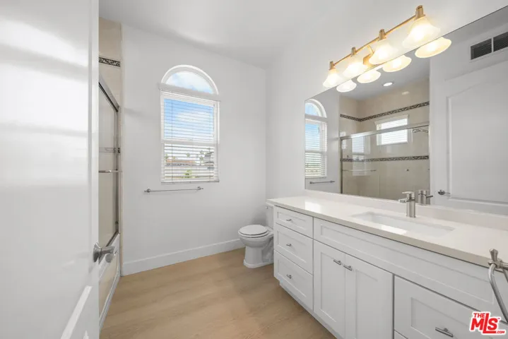 309 S Mariposa Avenue 301, Los Angeles, California 90020