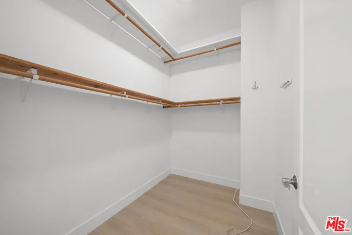 309 S Mariposa Avenue 301, Los Angeles, California 90020