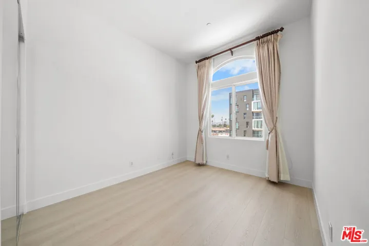 309 S Mariposa Avenue 301, Los Angeles, California 90020