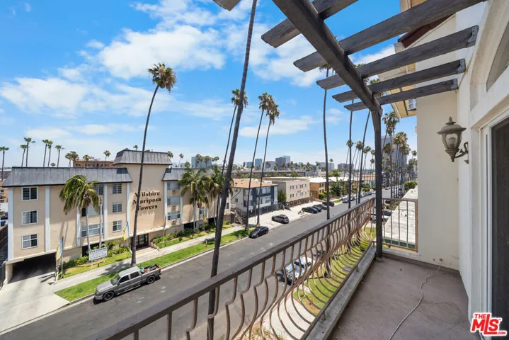 309 S Mariposa Avenue 301, Los Angeles, California 90020