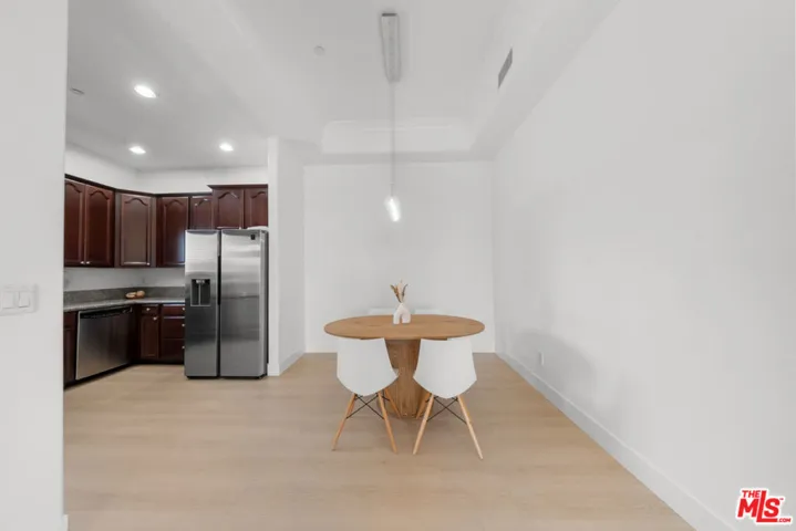 309 S Mariposa Avenue 301, Los Angeles, California 90020