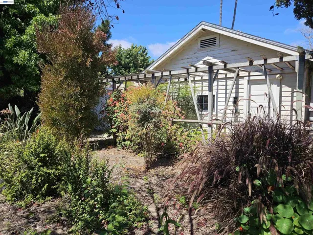 770 Grove Way, Hayward, California 94541
