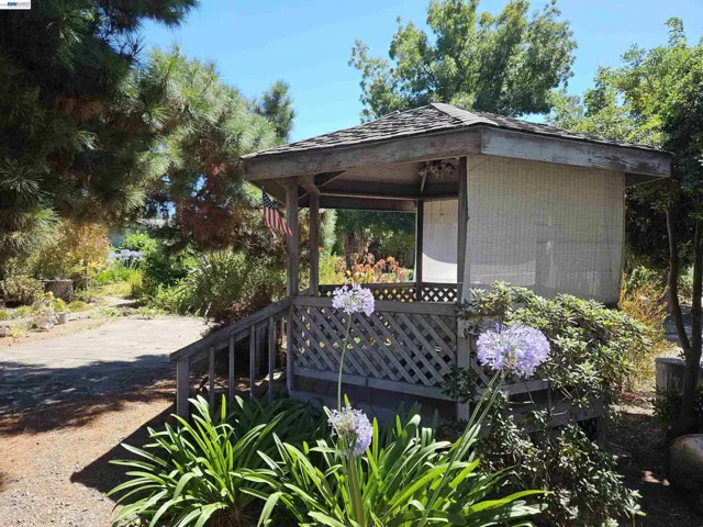 770 Grove Way, Hayward, California 94541