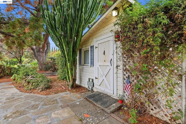 770 Grove Way, Hayward, California 94541