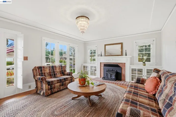 770 Grove Way, Hayward, California 94541