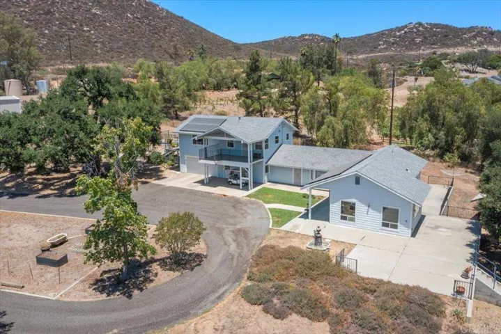 20899 Black Canyon Road, Ramona, California 92065