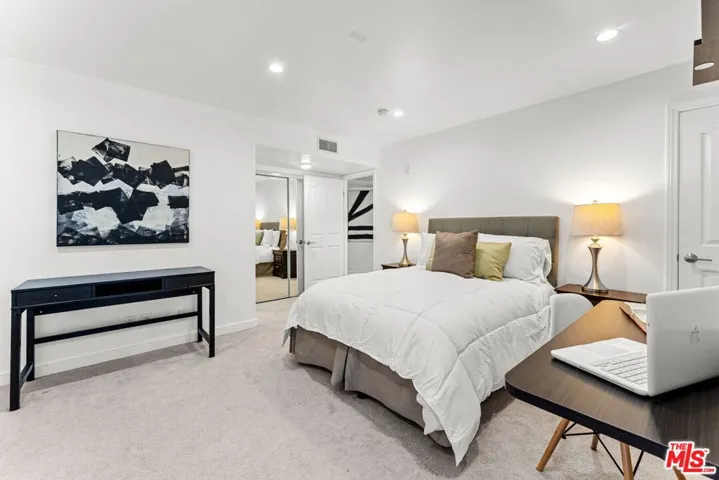 1160 Granville Avenue 108, Los Angeles, California 90049