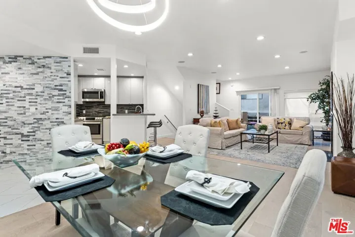 1160 Granville Avenue 108, Los Angeles, California 90049