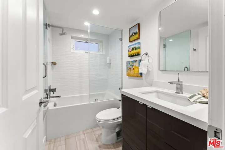 1160 Granville Avenue 108, Los Angeles, California 90049