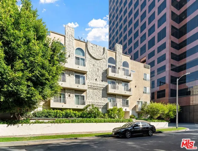 1160 Granville Avenue 108, Los Angeles, California 90049
