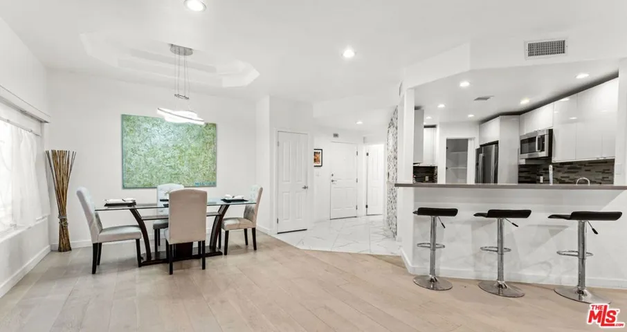 1160 Granville Avenue 108, Los Angeles, California 90049