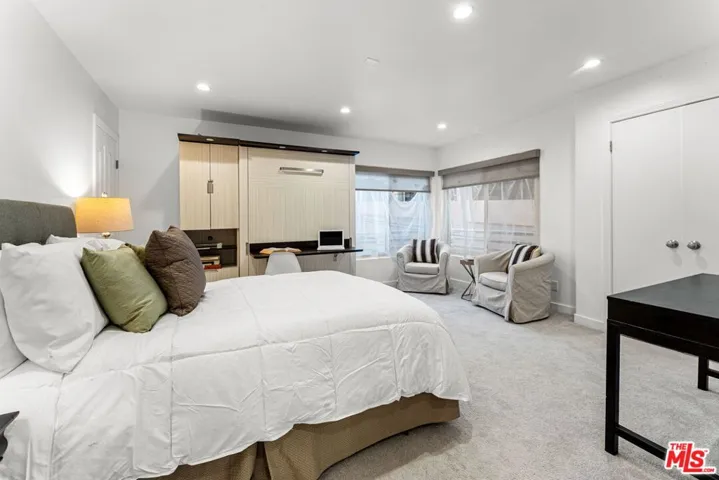 1160 Granville Avenue 108, Los Angeles, California 90049
