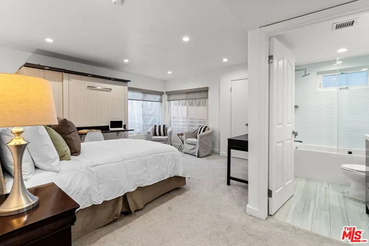 1160 Granville Avenue 108, Los Angeles, California 90049
