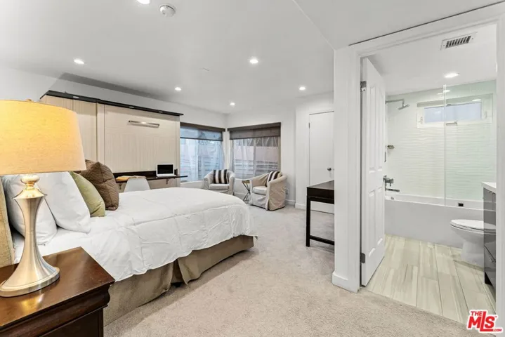 1160 Granville Avenue 108, Los Angeles, California 90049