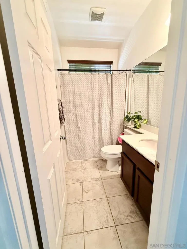 Downstairs full bathroom.