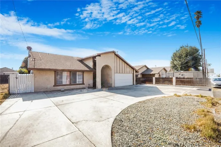 40785 Johnston, Hemet, California 92544