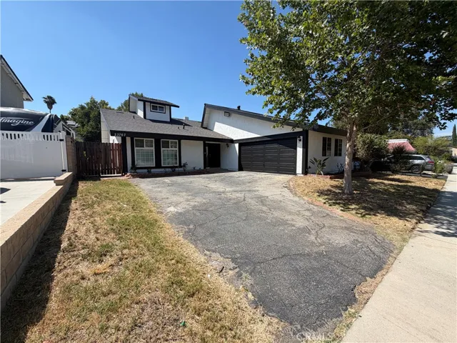 23767 Via Helina, Valencia, California 91355