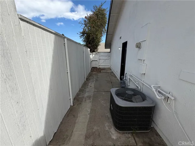 23767 Via Helina, Valencia, California 91355