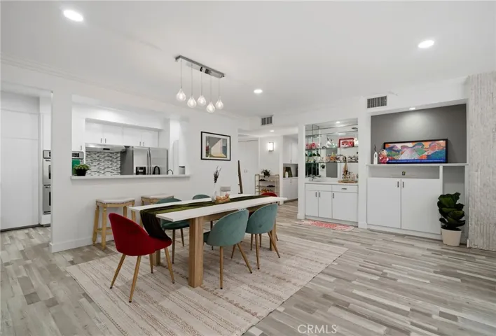 1277 S S Beverly Glen Blvd #107, Los Angeles, California 90024