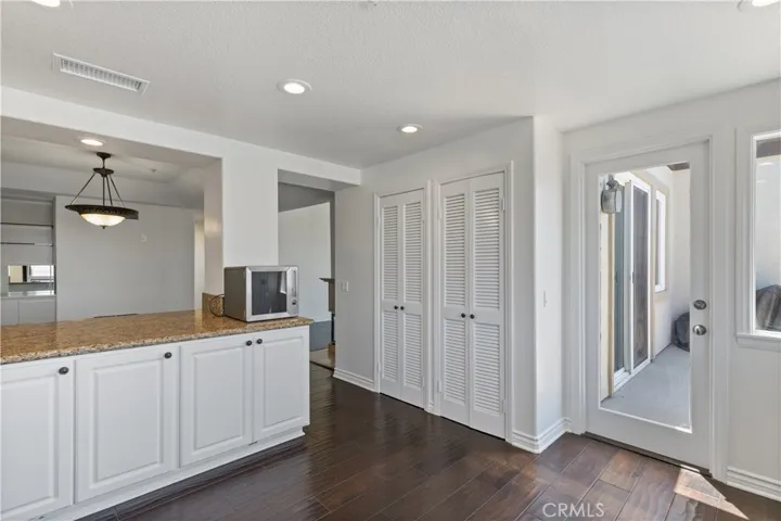 4167 Warner 301, Huntington Beach, California 92649