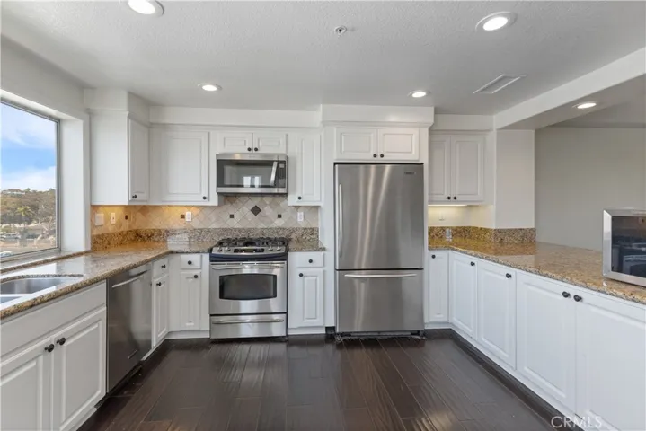 4167 Warner 301, Huntington Beach, California 92649