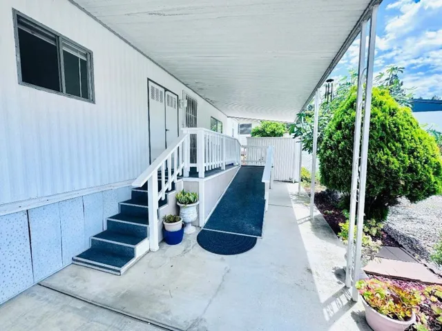 Carport with ramp