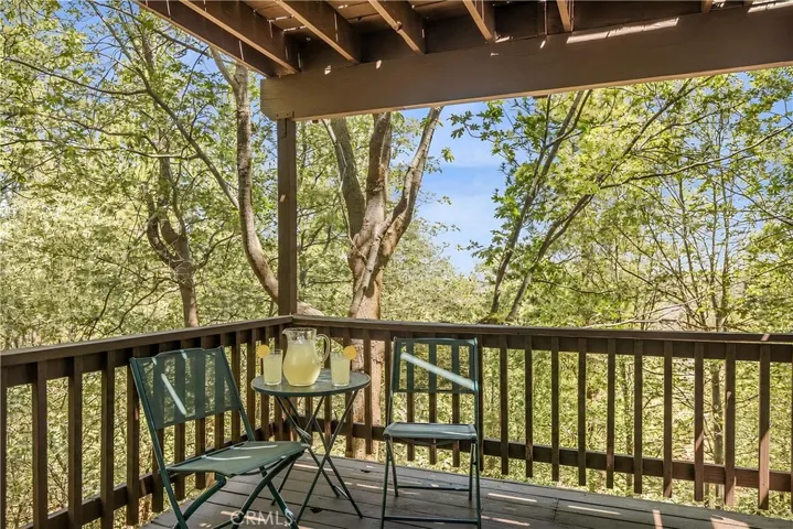 1360 Montreal, Lake Arrowhead, California 92352