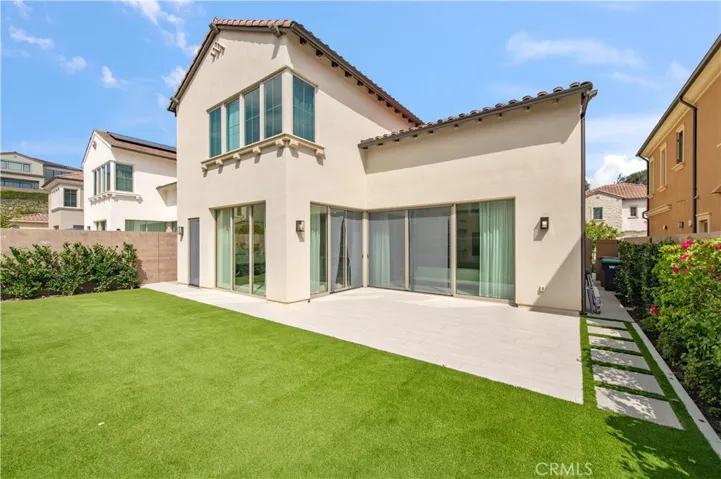 207 Coal Mine, Irvine, California 92602