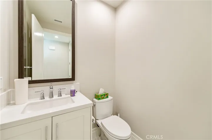 207 Coal Mine, Irvine, California 92602