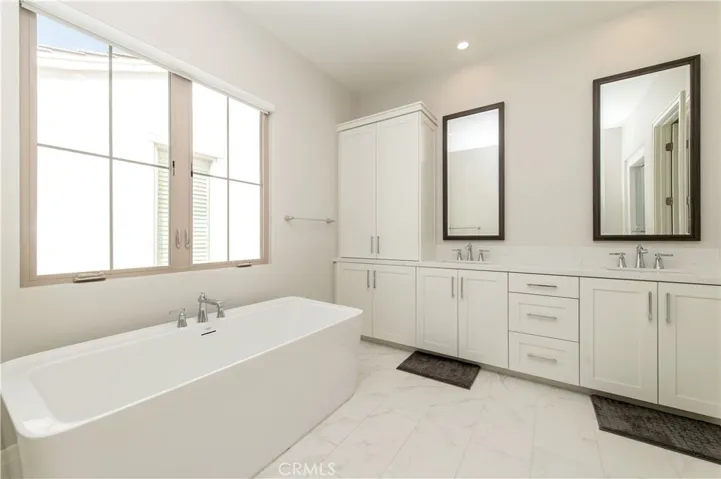 207 Coal Mine, Irvine, California 92602