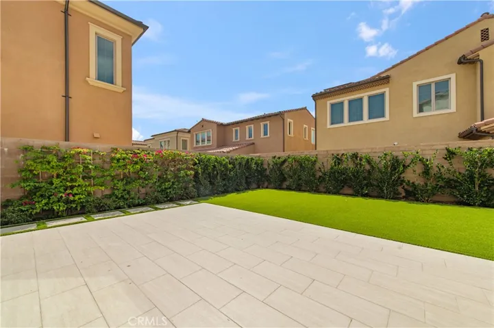 207 Coal Mine, Irvine, California 92602
