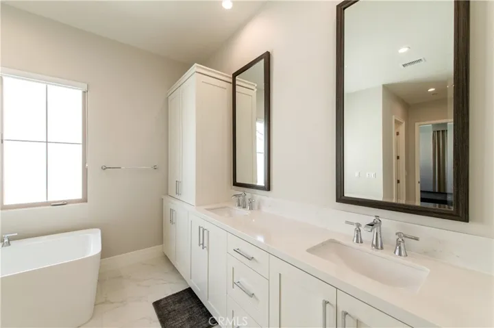 207 Coal Mine, Irvine, California 92602