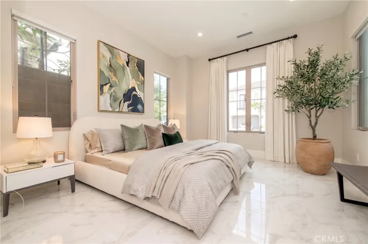 Downstair bedroom Virtual staging