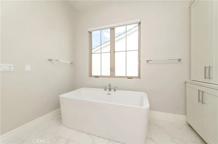 207 Coal Mine, Irvine, California 92602