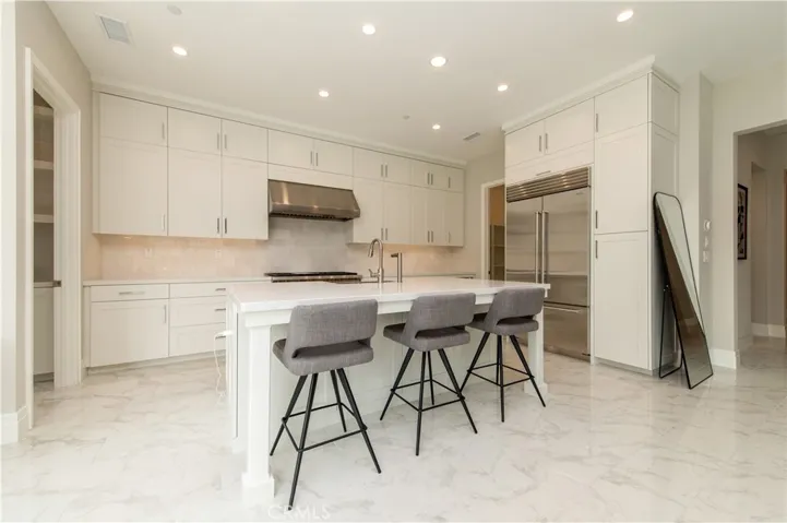 207 Coal Mine, Irvine, California 92602