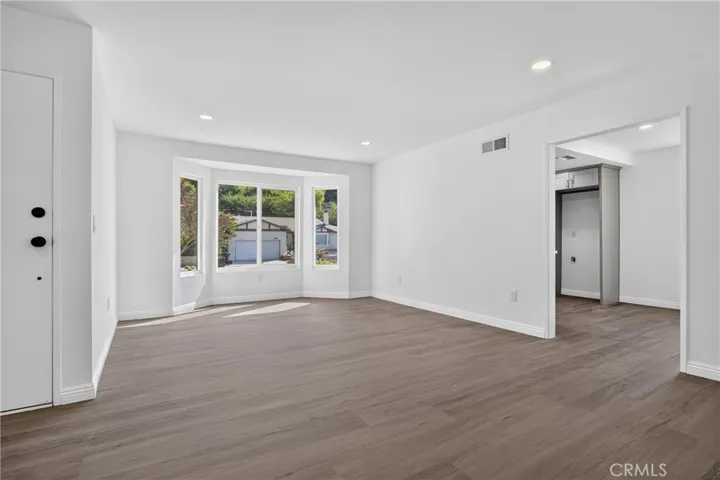 13877 Shablow Avenue, Sylmar, California 91342