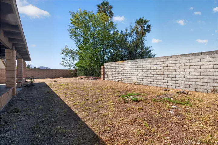 13877 Shablow Avenue, Sylmar, California 91342