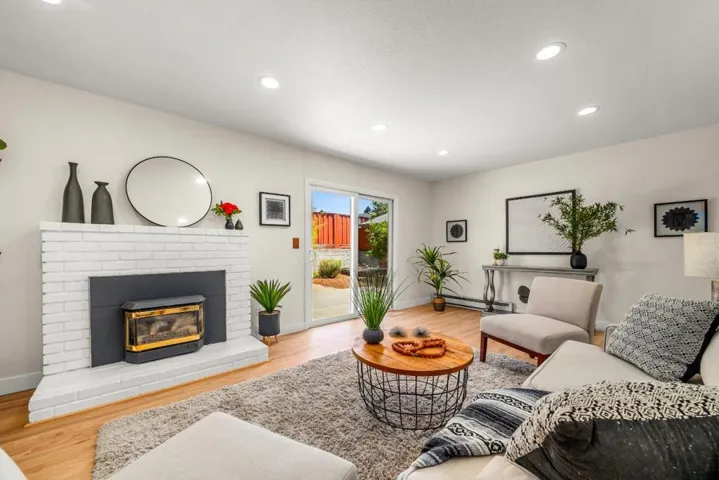 3325 Axford Road, Santa Cruz, California 95062