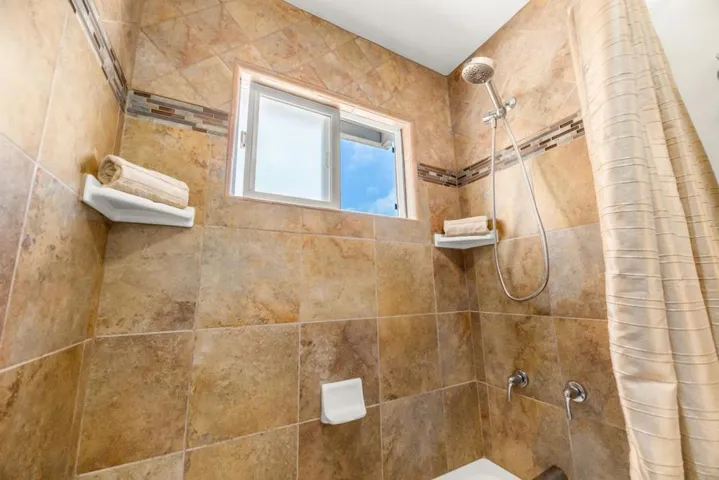 3325 Axford Road, Santa Cruz, California 95062