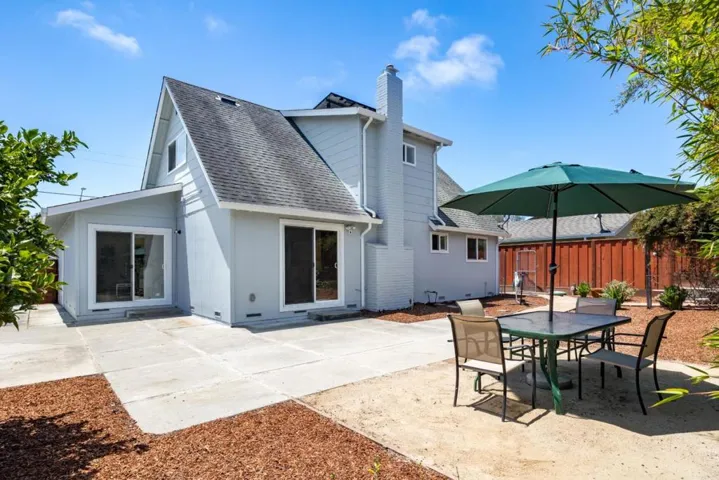 3325 Axford Road, Santa Cruz, California 95062