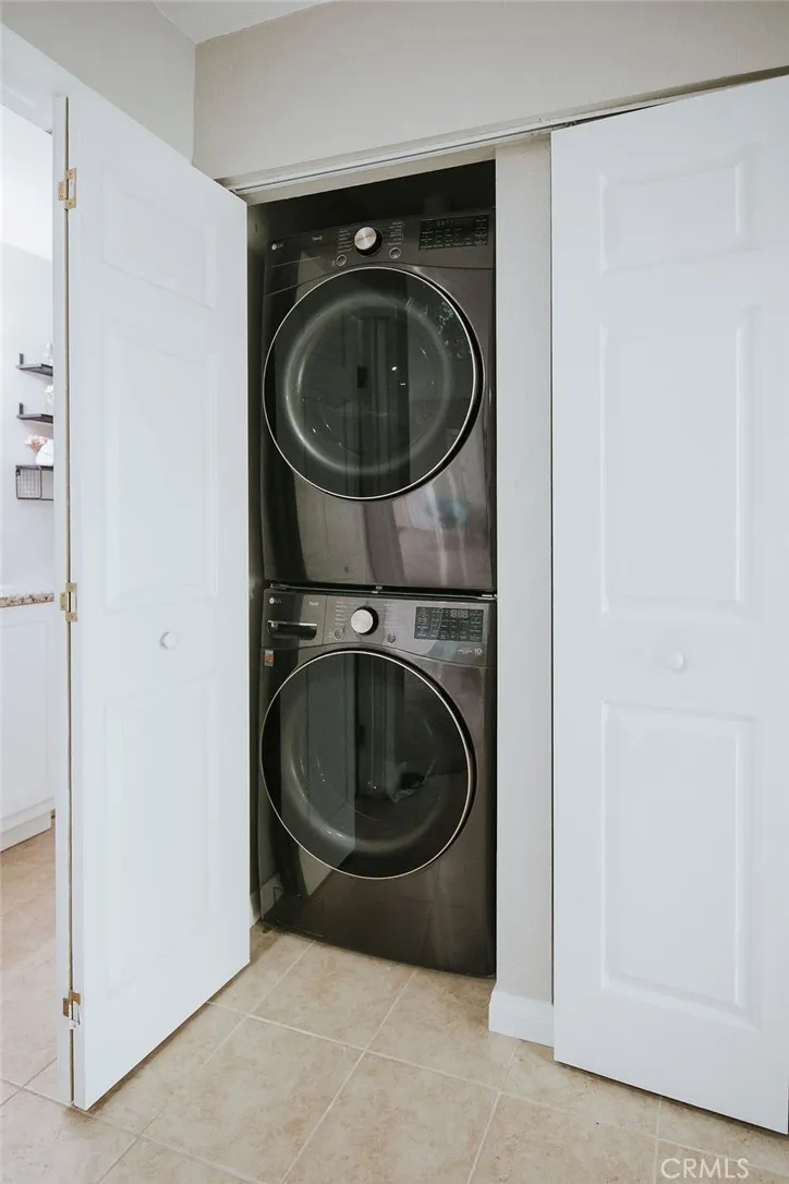 stackable washer dryer