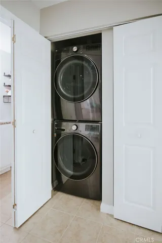 stackable washer dryer