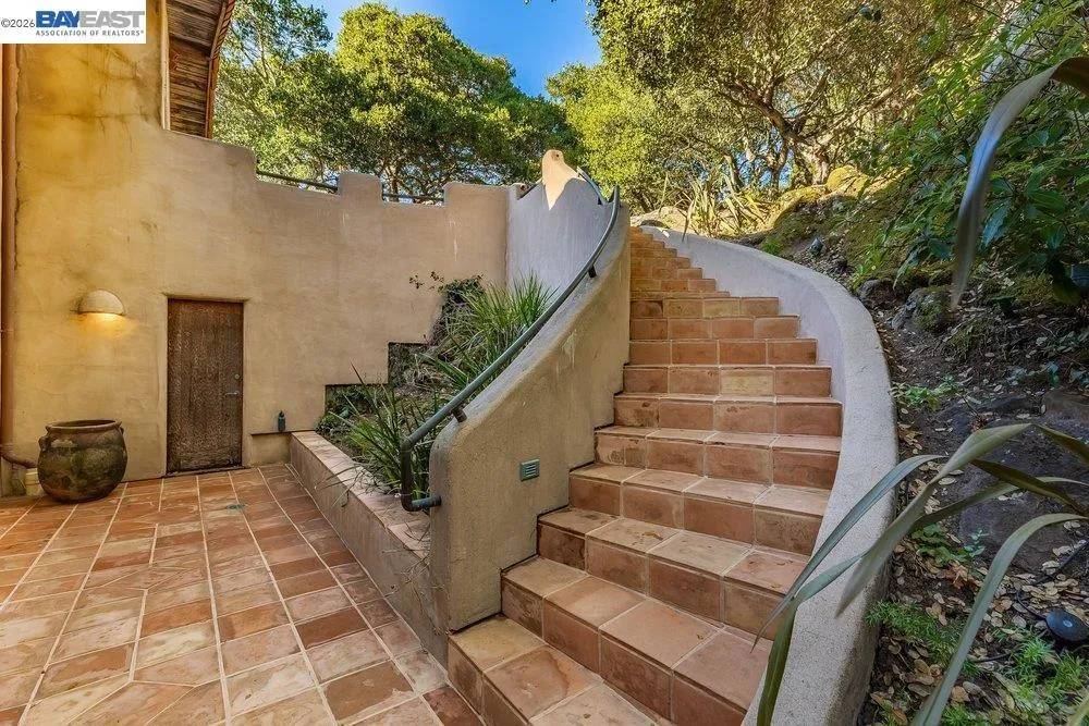 1302 Westview Dr, Berkeley, California 94705 — photo 5