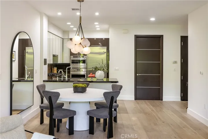 1318 Roxbury S 210, Los Angeles, California 90035