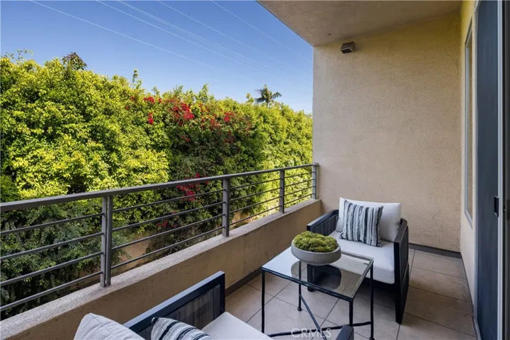 1318 Roxbury S 210, Los Angeles, California 90035