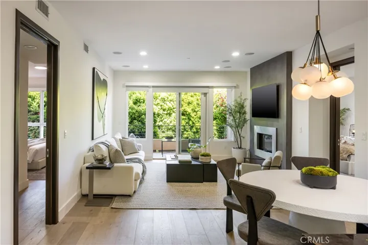 1318 Roxbury S 210, Los Angeles, California 90035