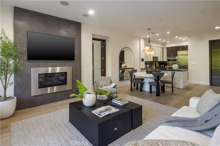 1318 Roxbury S 210, Los Angeles, California 90035