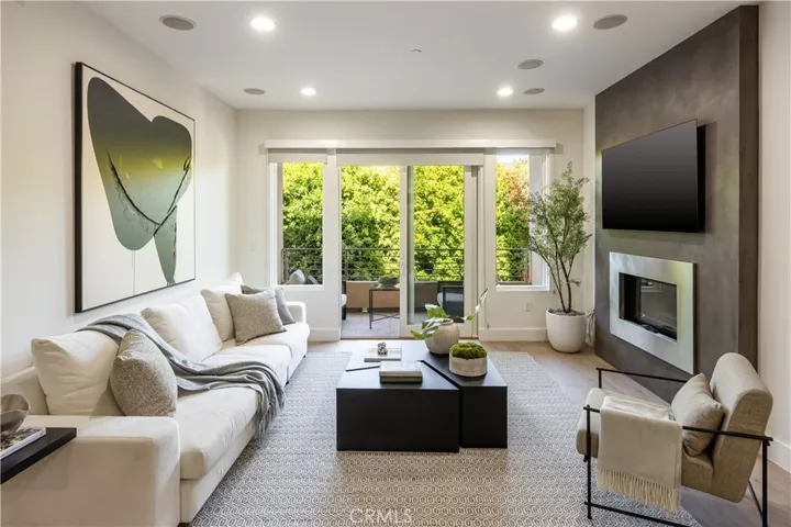 1318 Roxbury S 210, Los Angeles, California 90035