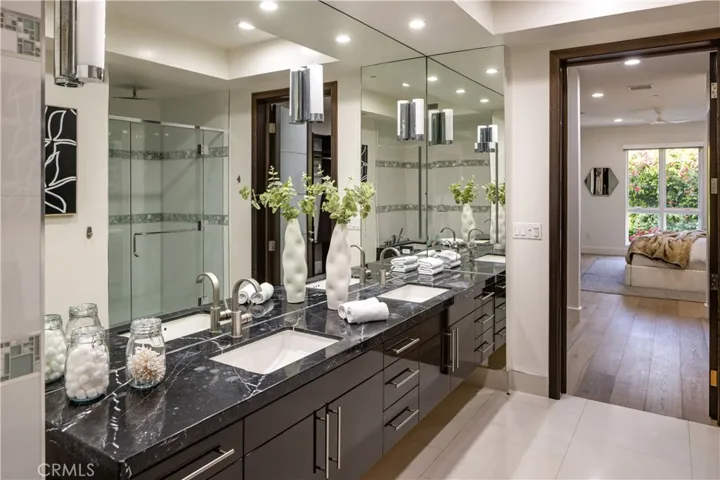 1318 Roxbury S 210, Los Angeles, California 90035