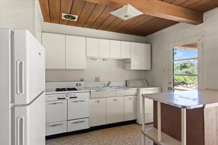 20860 Garden Gate Drive, Cupertino, California 95014